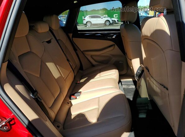 WP1AA2A54LLB04161 2020 PORSCHE MACAN Red Вид задньої частини салону