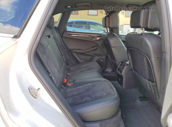 WP1AA2A56LLB03089 2020 PORSCHE MACAN White Հետևի նստատեղերի տեսք