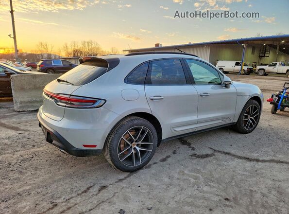 WP1AA2A56SLB13068 2025 PORSCHE MACAN Серый Задняя правая четверть