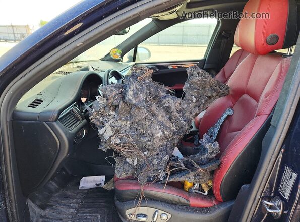 WP1AA2A57JLB20318 2018 PORSCHE MACAN Синий Вид салона спереди