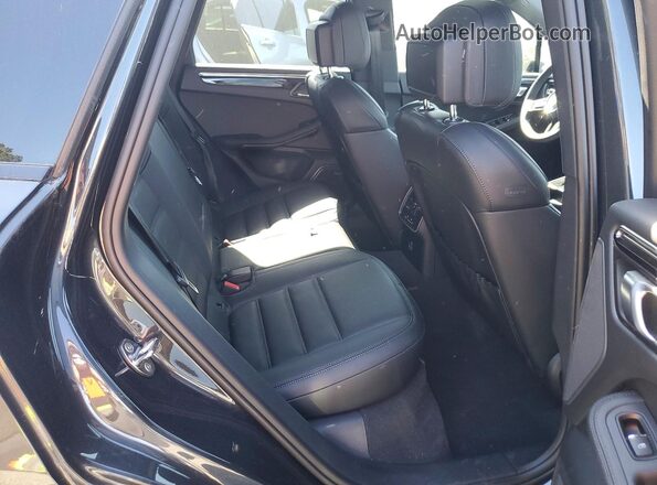 WP1AA2A58TLB05202 2026 PORSCHE MACAN Charcoal Rear interior view