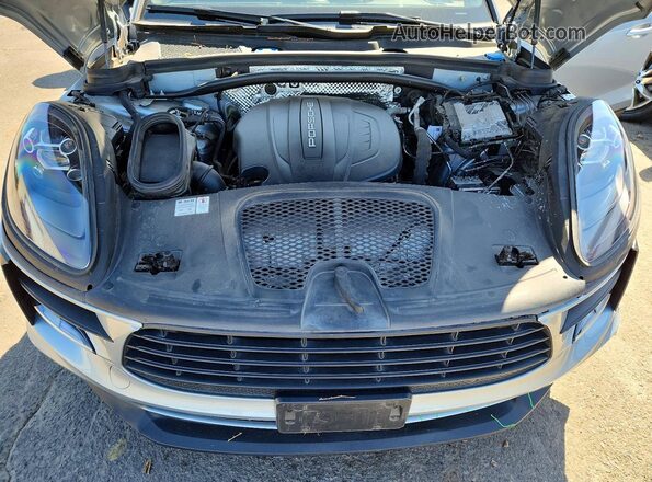 WP1AA2A59KLB02467 2019 PORSCHE MACAN Silver Rear interior view