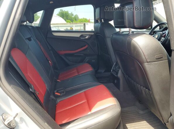 WP1AA2A59LLB01109 2020 PORSCHE MACAN Серебряный Вид задней части салона