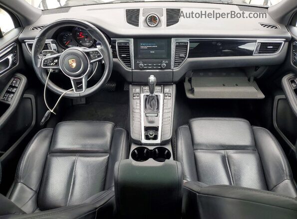 WP1AA2A5XHLB02440 2017 PORSCHE MACAN Серый Вид панели приборов