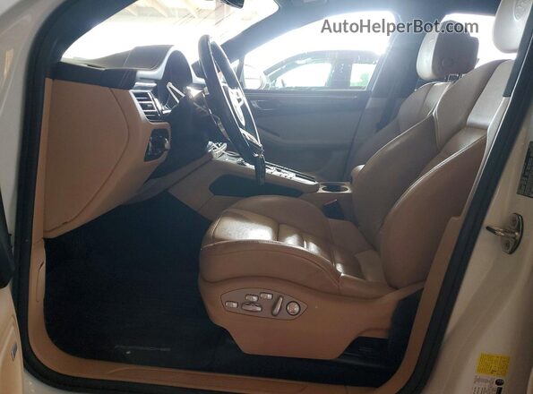 WP1AA2A5XKLB05409 2019 PORSCHE MACAN Белый Вид салона спереди
