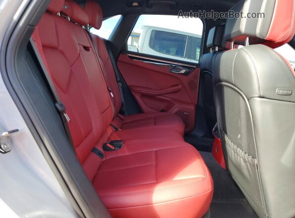 WP1AA2A5XTLB04035 2026 PORSCHE MACAN Серый Вид задней части салона