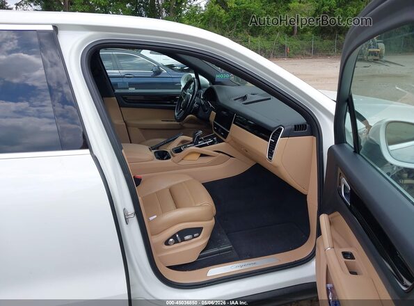 WP1AA2AY2LDA08484 2020 PORSCHE CAYENNE Белый Вид салона спереди