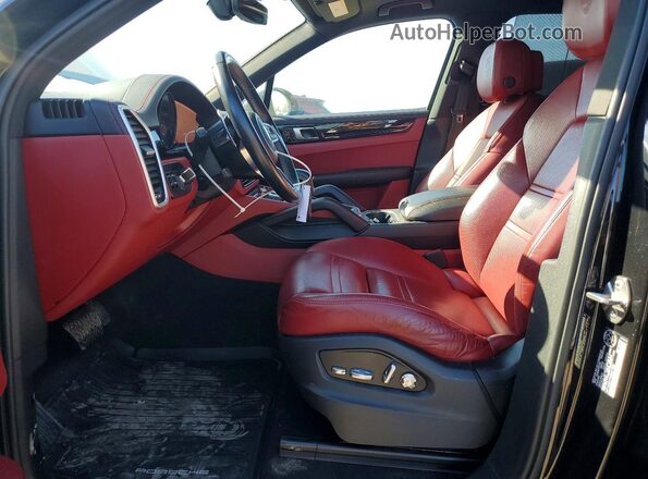 WP1AA2AY4KDA07285 2019 PORSCHE CAYENNE Black Front interior view