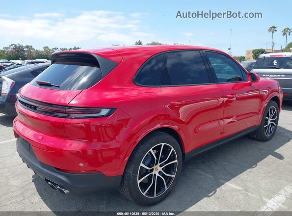 WP1AA2AY5RDA02039 2024 PORSCHE CAYENNE Red Widok wnętrza z tyłu