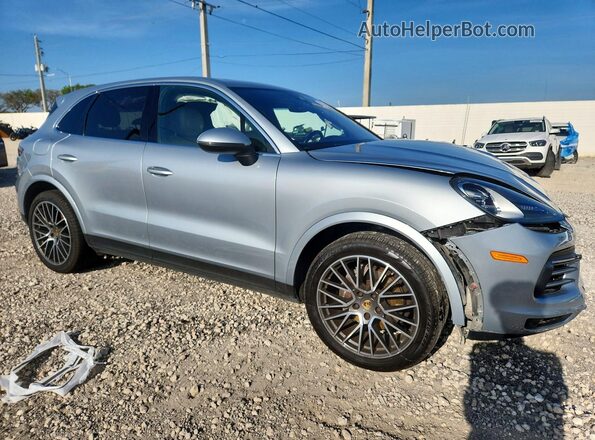 WP1AA2AY7LDA06276 2020 PORSCHE CAYENNE Silver Delantero derecho