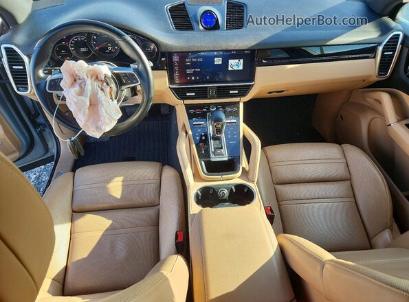 WP1AA2AY7LDA06276 2020 PORSCHE CAYENNE Silver Vista del salpicadero