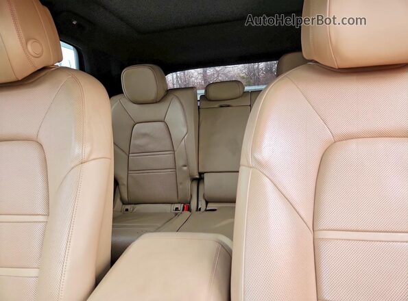 WP1AA2AY9KDA17570 2019 PORSCHE CAYENNE Угольный Вид задних сидений