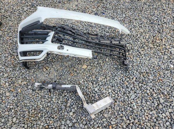 WP1AA2AYXKDA03712 2019 PORSCHE CAYENNE White Widok naklejki z numerem VIN