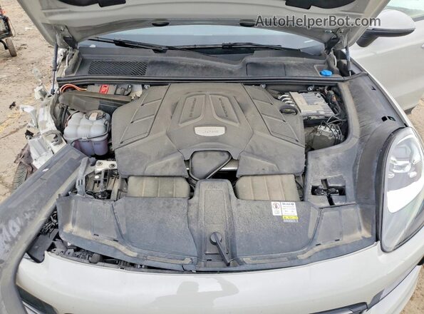 WP1AA2AYXPDA04737 2023 PORSCHE CAYENNE Gray Vista del compartimento del motor