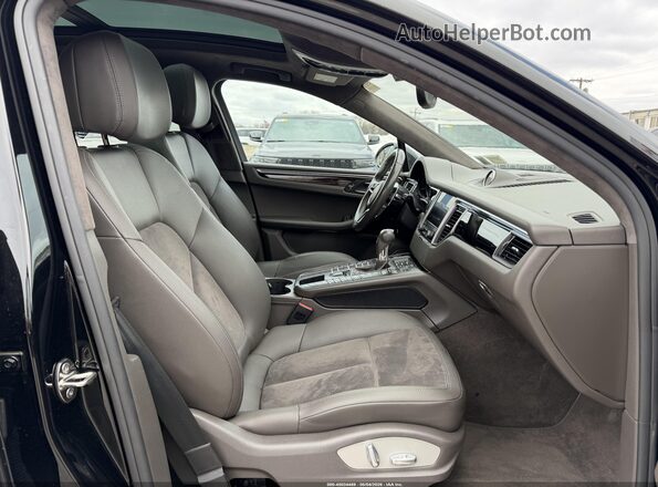 WP1AB2A54HLB16167 2017 PORSCHE MACAN Black Widok wnętrza z przodu