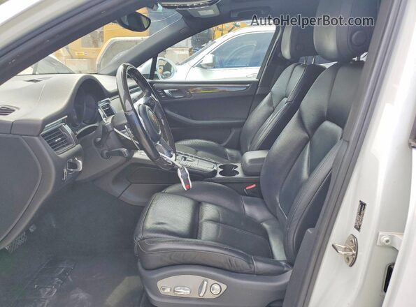 WP1AB2A56GLB48617 2016 PORSCHE MACAN White წინა სალონის ხედი