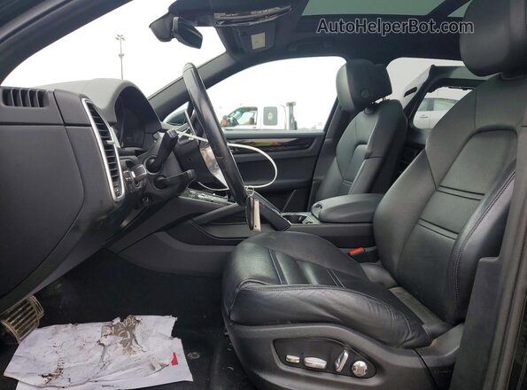 WP1AB2AY7MDA27949 2021 PORSCHE CAYENNE Black წინა სალონის ხედი