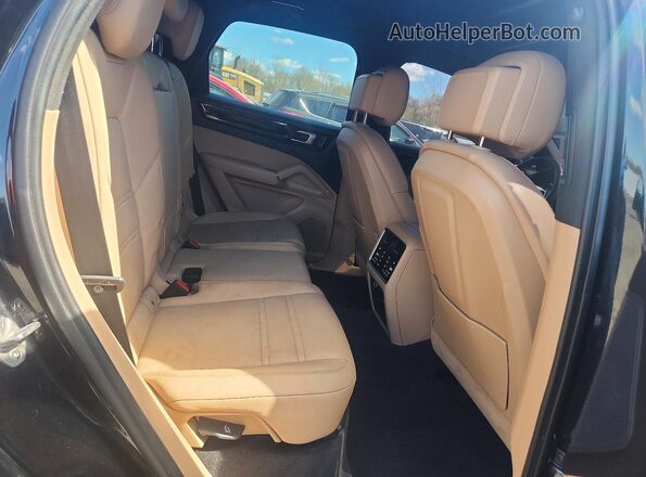 WP1AB2AY7PDA15403 2023 PORSCHE CAYENNE Черный Вид задней части салона