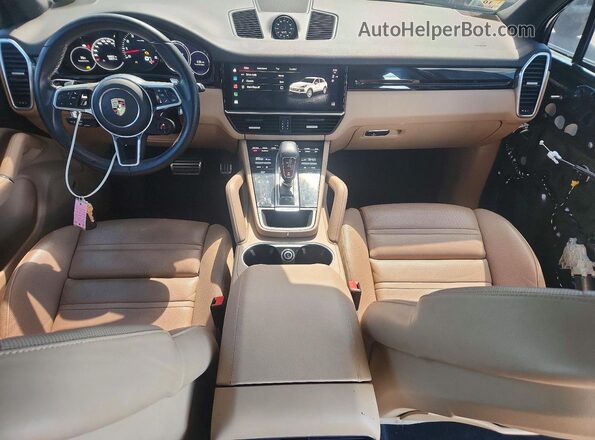 WP1AB2AY7PDA15403 2023 PORSCHE CAYENNE Черный Вид панели приборов