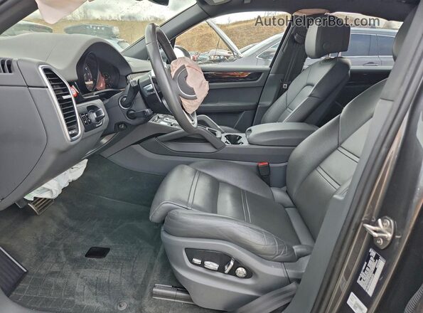 WP1AB2AY8KDA63419 2019 PORSCHE CAYENNE Gray წინა სალონის ხედი