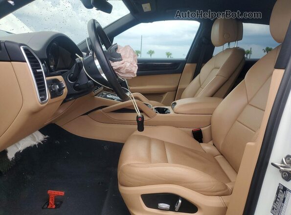 WP1AE2AY0KDA51448 2019 PORSCHE CAYENNE Белый Вид салона спереди