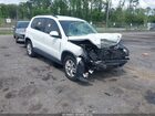 2016 Volkswagen Tiguan R-line/s/se/sel White vin: WVGAV7AX0GW589192