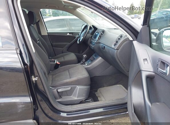 WVGAV7AX0JK005047 2018 VOLKSWAGEN TIGUAN Черный Вид салона спереди