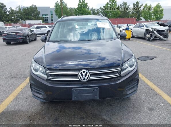 WVGAV7AX1JK004800 2018 VOLKSWAGEN TIGUAN Черный Вид задней части салона