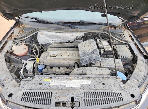 WVGAV7AX2GW582759 2016 VOLKSWAGEN TIGUAN Black Widok wnętrza z tyłu