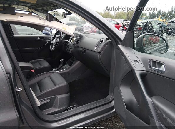 WVGAV7AX3GW565954 2016 VOLKSWAGEN TIGUAN Gray 
