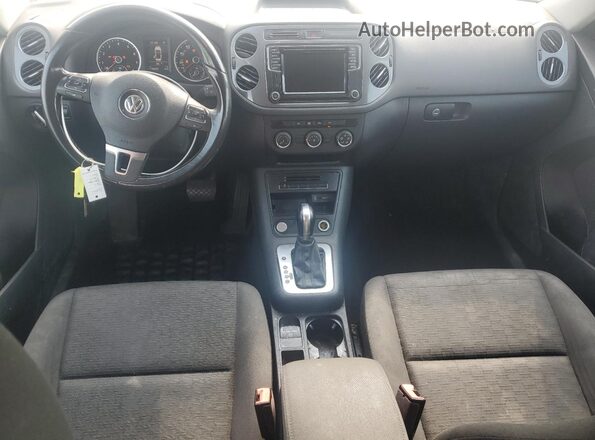 WVGAV7AX4HK054441 2017 VOLKSWAGEN TIGUAN Silver Вид панелі приладів