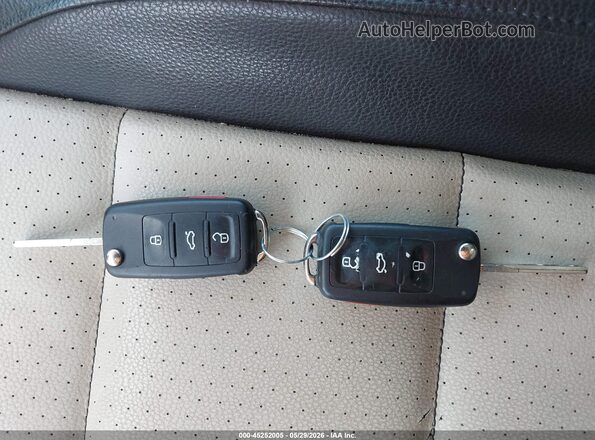 WVGAV7AX8GW594124 2016 VOLKSWAGEN TIGUAN White Вид панелі приладів
