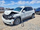 2018 Volkswagen Tiguan Limited White vin: WVGAV7AX8JK005247