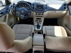 2016 Volkswagen Tiguan S Белый vin: WVGAV7AX9GW502258