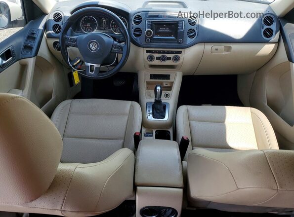 WVGAV7AX9GW502258 2016 VOLKSWAGEN TIGUAN Белый Вид панели приборов