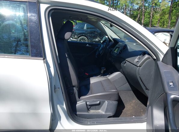 WVGAV7AX9GW604563 2016 VOLKSWAGEN TIGUAN White Widok wnętrza z przodu