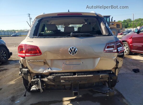 WVGEF9BP7GD009988 2016 VOLKSWAGEN TOUAREG Золотой Вид сзади