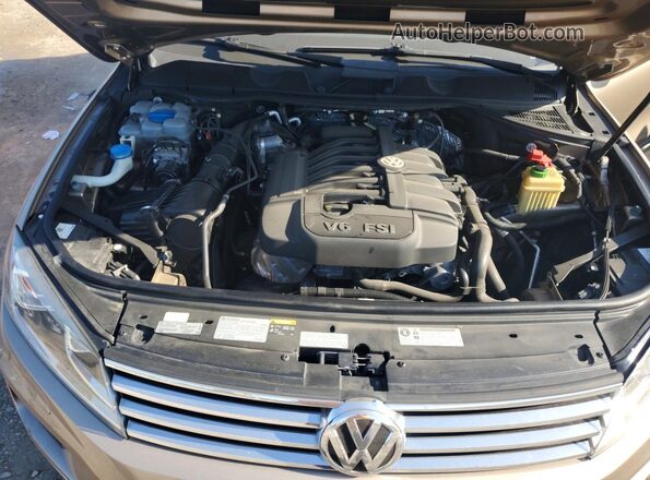 WVGEF9BP7GD009988 2016 VOLKSWAGEN TOUAREG Золотой Вид подкапотного пространства