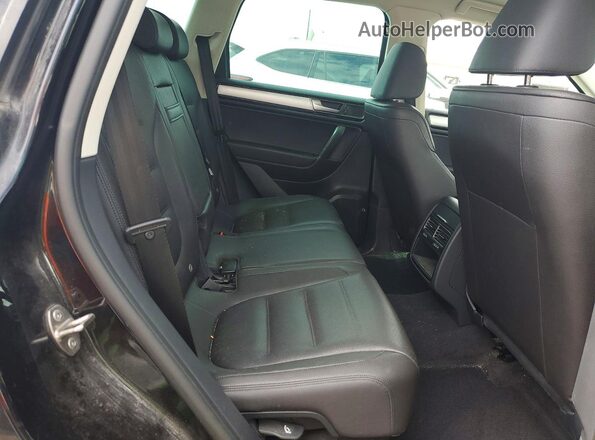 WVGEP9BP6GD006870 2016 VOLKSWAGEN TOUAREG Черный Вид сзади