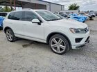2017 Volkswagen Touareg Executive White vin: WVGGF7BPXHD006758
