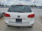 2017 Volkswagen Touareg Executive White vin: WVGGF7BPXHD006758