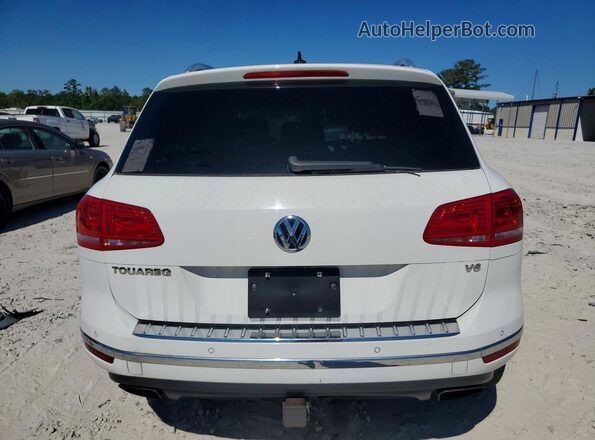 WVGRF7BP5HD006885 2017 VOLKSWAGEN TOUAREG Белый Вид сзади