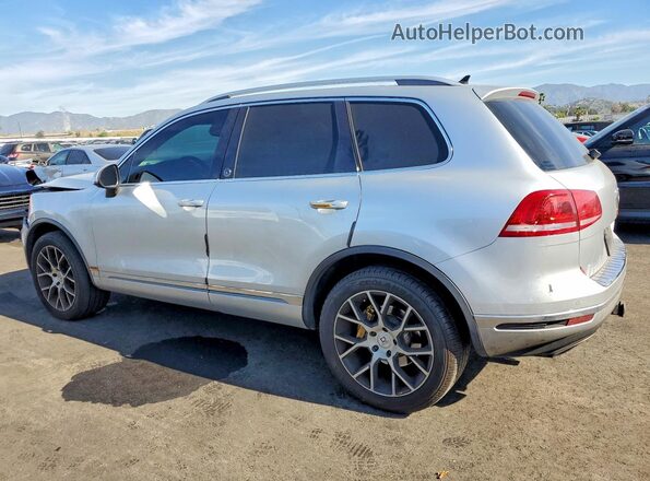 WVGRF7BP7HD004488 2017 VOLKSWAGEN TOUAREG Silver Tył lewy