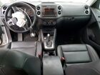 2017 Volkswagen Tiguan Wolfsburg Серебряный vin: WVGSV7AX8HK011127