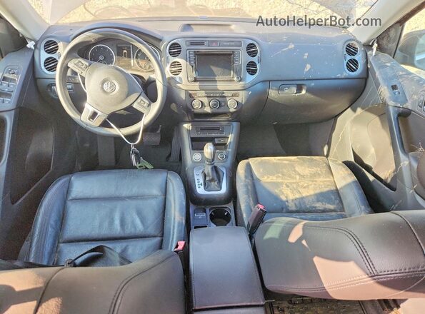 WVGTV7AX3HK020029 2017 VOLKSWAGEN TIGUAN Black Вид панелі приладів