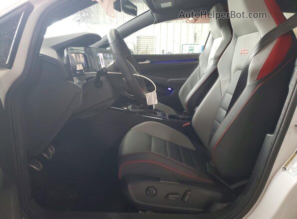 WVW2A7CD8RW216010 2024 VOLKSWAGEN GTI Белый Вид салона спереди