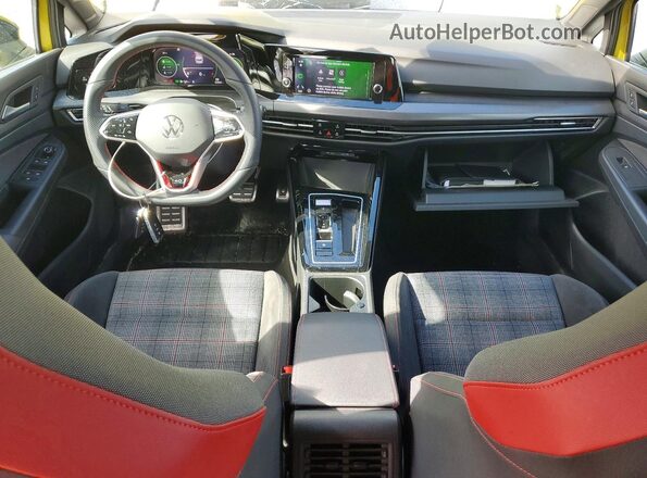 WVW8A7CD3PW193677 2023 VOLKSWAGEN GTI Yellow Widok deski rozdzielczej