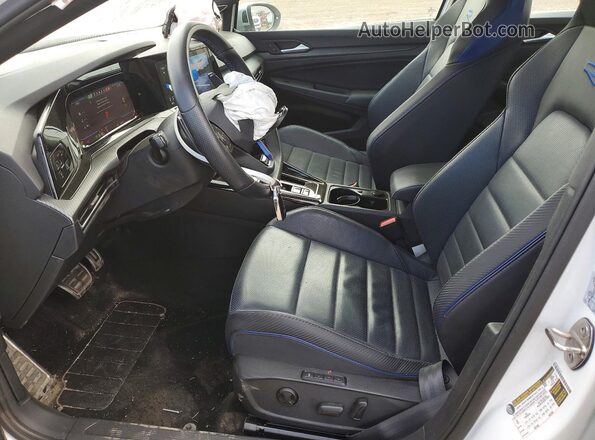WVWCB7CDXRW112572 2024 VOLKSWAGEN GOLF Белый Вид салона спереди