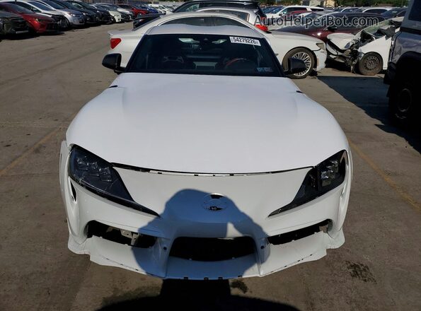 WZ1DB0C01NW050726 2022 TOYOTA GR White Вид спереду