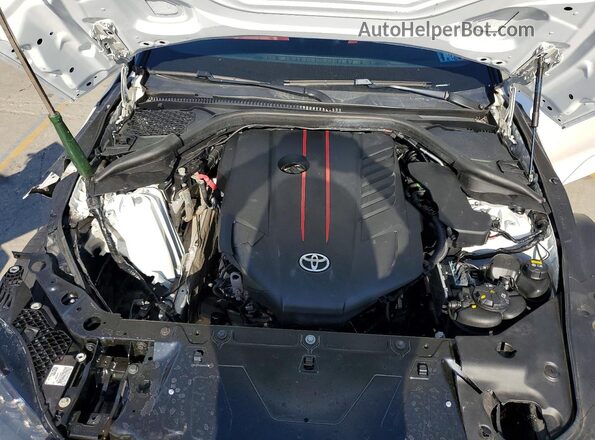 WZ1DB0C01NW050726 2022 TOYOTA GR White Вид підкапотного простору